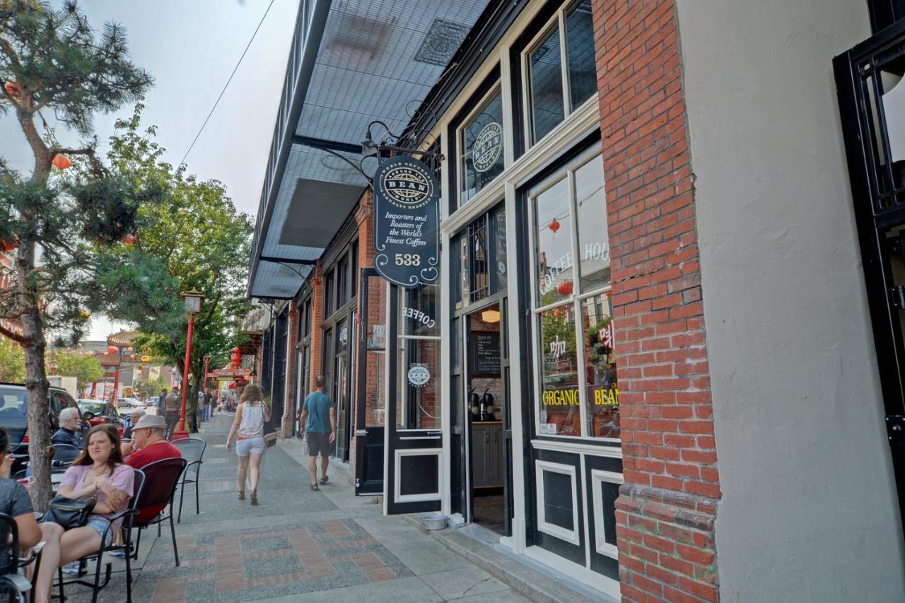 Gorgeous Old Town Condo With Patio And Parking! Victoria Eksteriør bilde