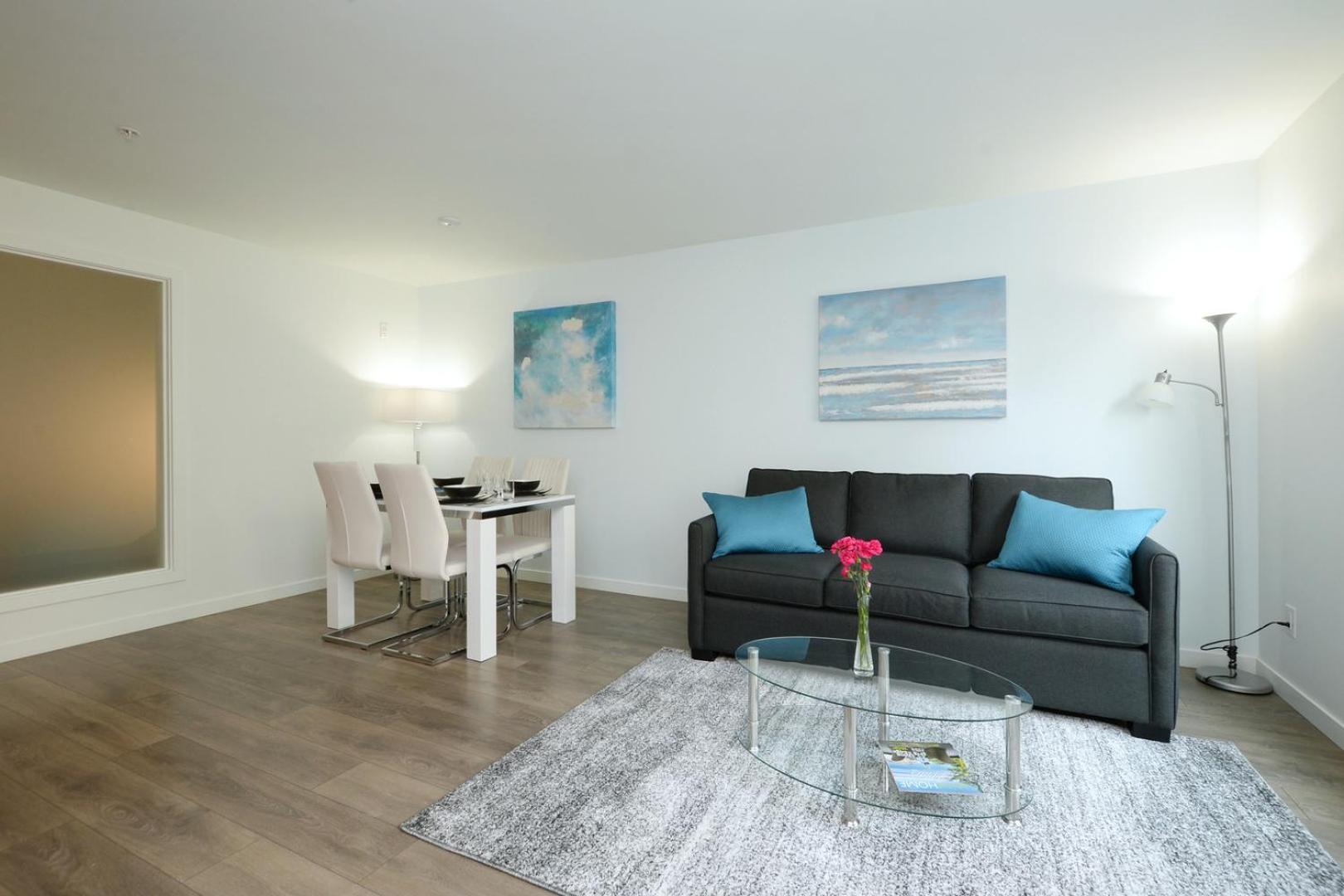 Gorgeous Old Town Condo With Patio And Parking! Victoria Eksteriør bilde